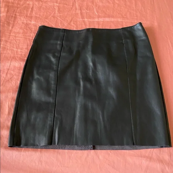 Pleather H&M - Picture 2 of 5